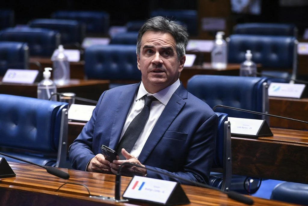 Ciro Nogueira avisa Flávio que PP adotará postura neutra