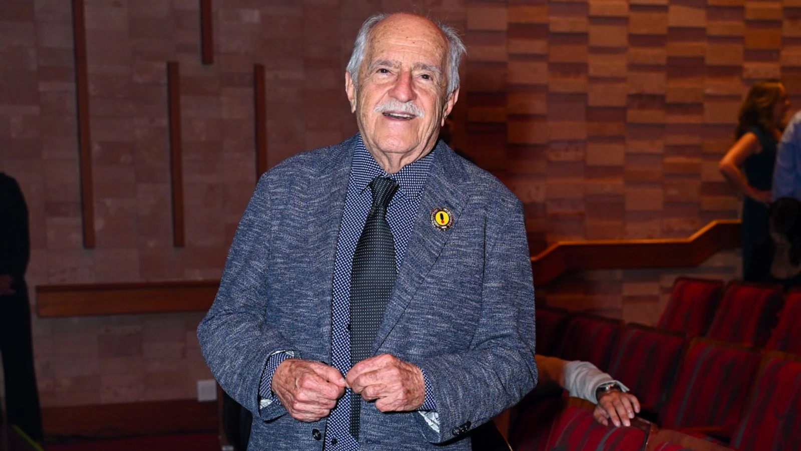 Ary Fontoura reage a disputa de 