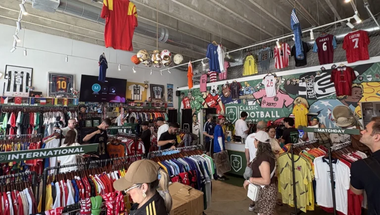 Messi? Em Miami, loja vende camisas raras de Ronaldo Fenômeno; veja valores