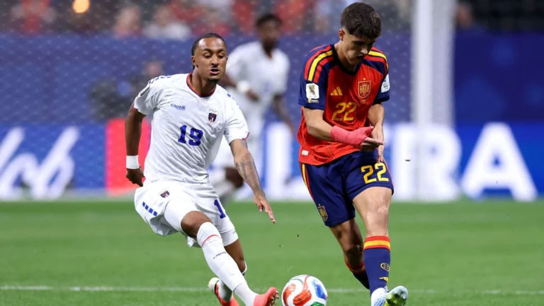 Zagueiro da Espanha diz não ter medo de Mbappé: “Não me assusta”