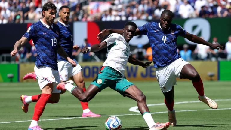 Copa: França tem zagueiros fora de treino antes da semi contra a Espanha