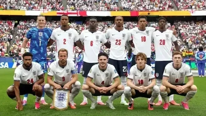 Inglaterra é recebida com vaias e berros pela torcida mexicana em hotel