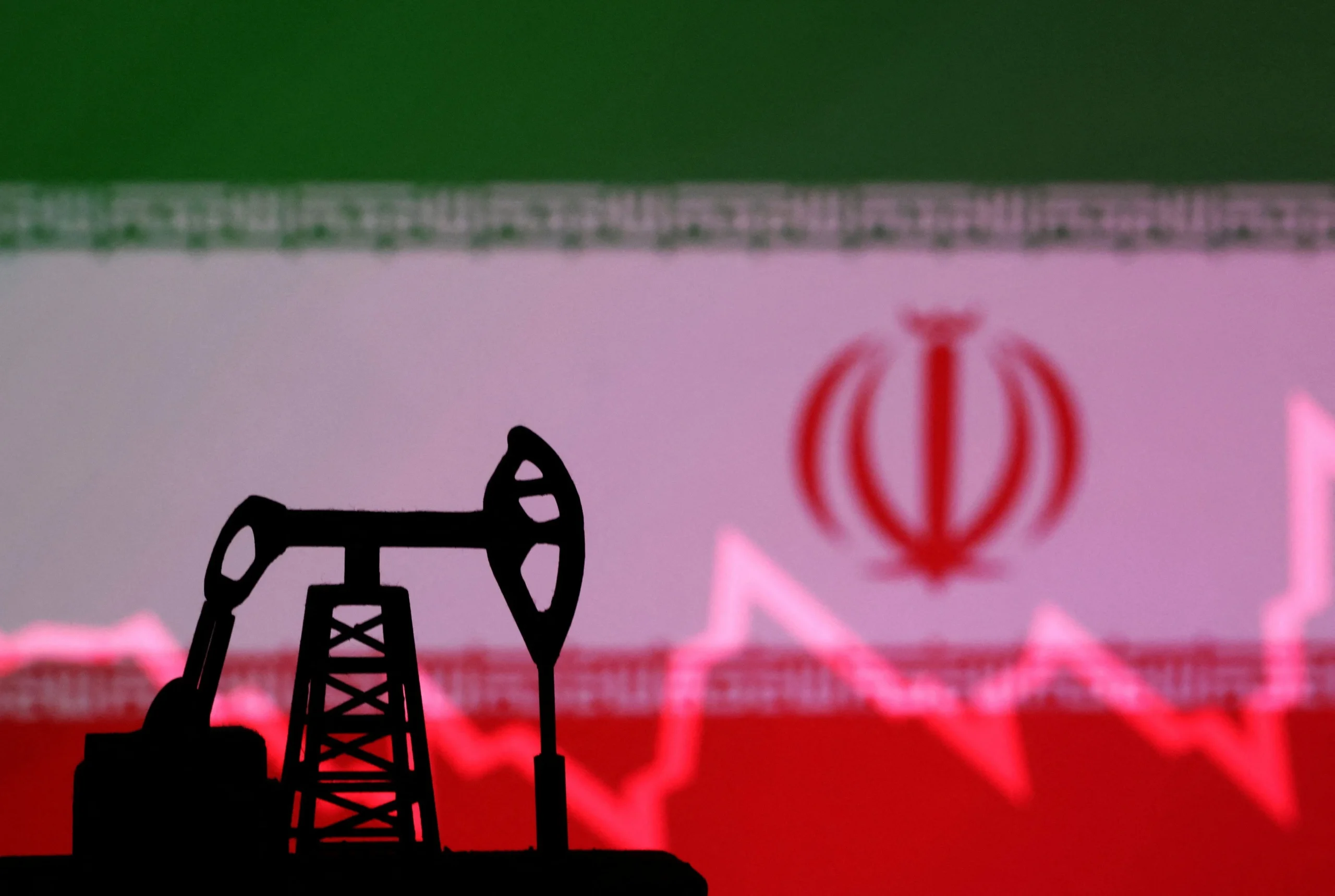 Estados Unidos revoga licença de venda de petróleo do Irã, diz autoridade