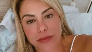Impróprio? Poliana Rocha é detonada por look na web: 'Quer ser adolescente'