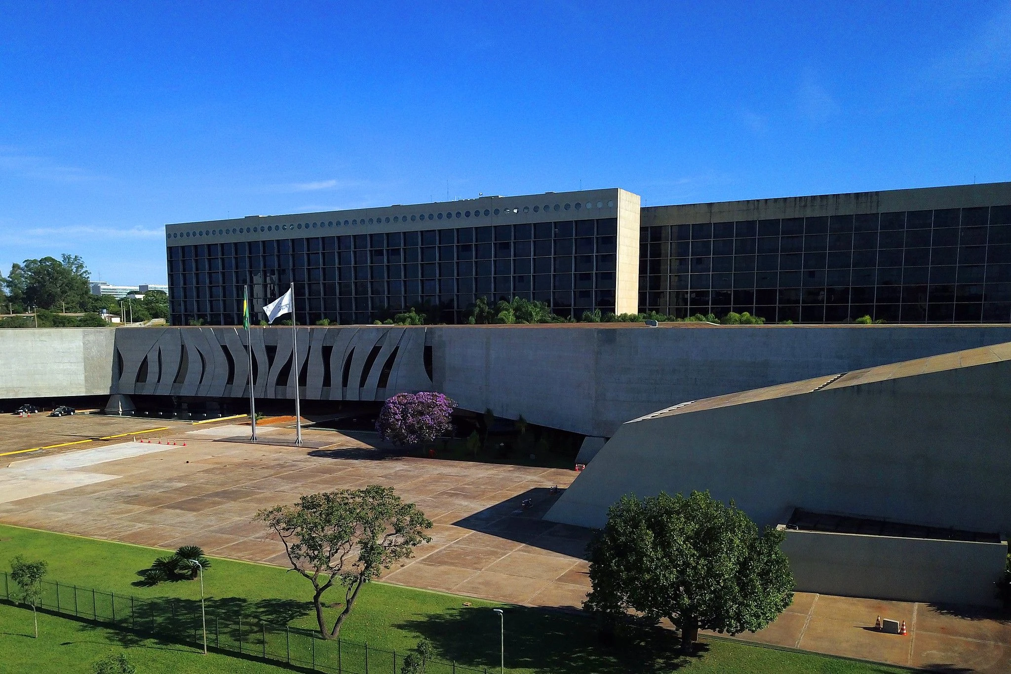 STJ não reconhece relação de casal com filho e noivado como união estável