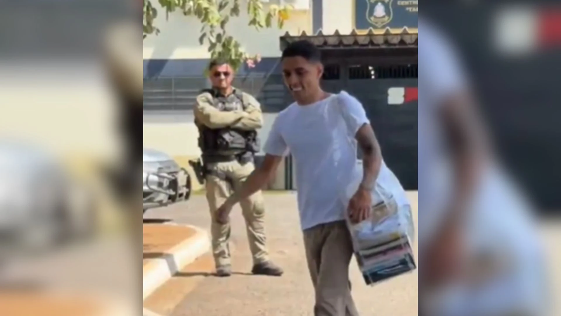 Influenciador Buzeira deixa prisão em São Paulo após 10 meses