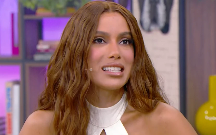 Anitta fala sobre proibição de bebidas em show: 