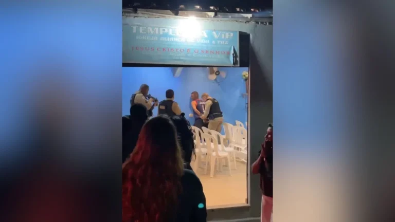 Homem mata ex e é preso após se esconder dentro de igreja em MG; veja