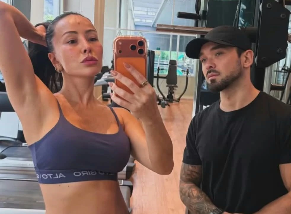 Sabrina Sato celebra sexto mês de gravidez e exibe barriga durante treino