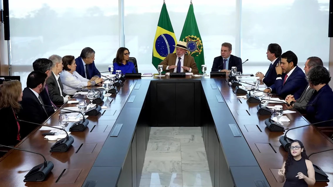 AGU cita falta de compromisso e deve pedir derrubada do Discord no Brasil