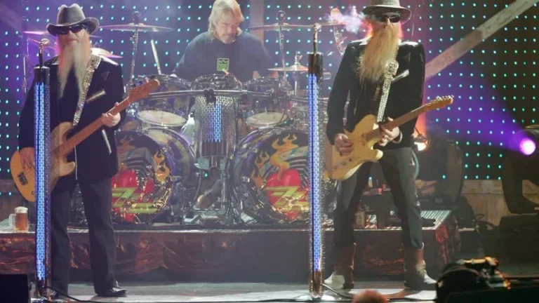 Morre Frank Beard, baterista do ZZ Top, aos 77 anos