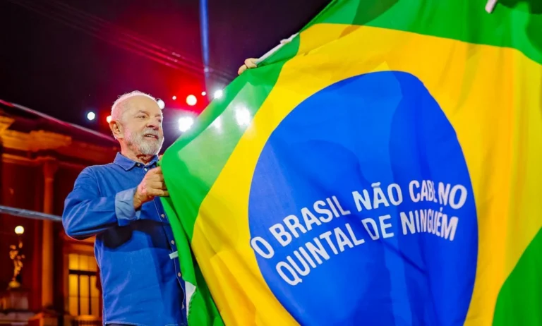 Lula manda recado a Trump: “Não se meta nas eleições do Brasil”