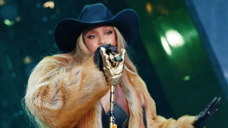 Beyoncé lança álbum de regravações em celebração aos 45 anos
