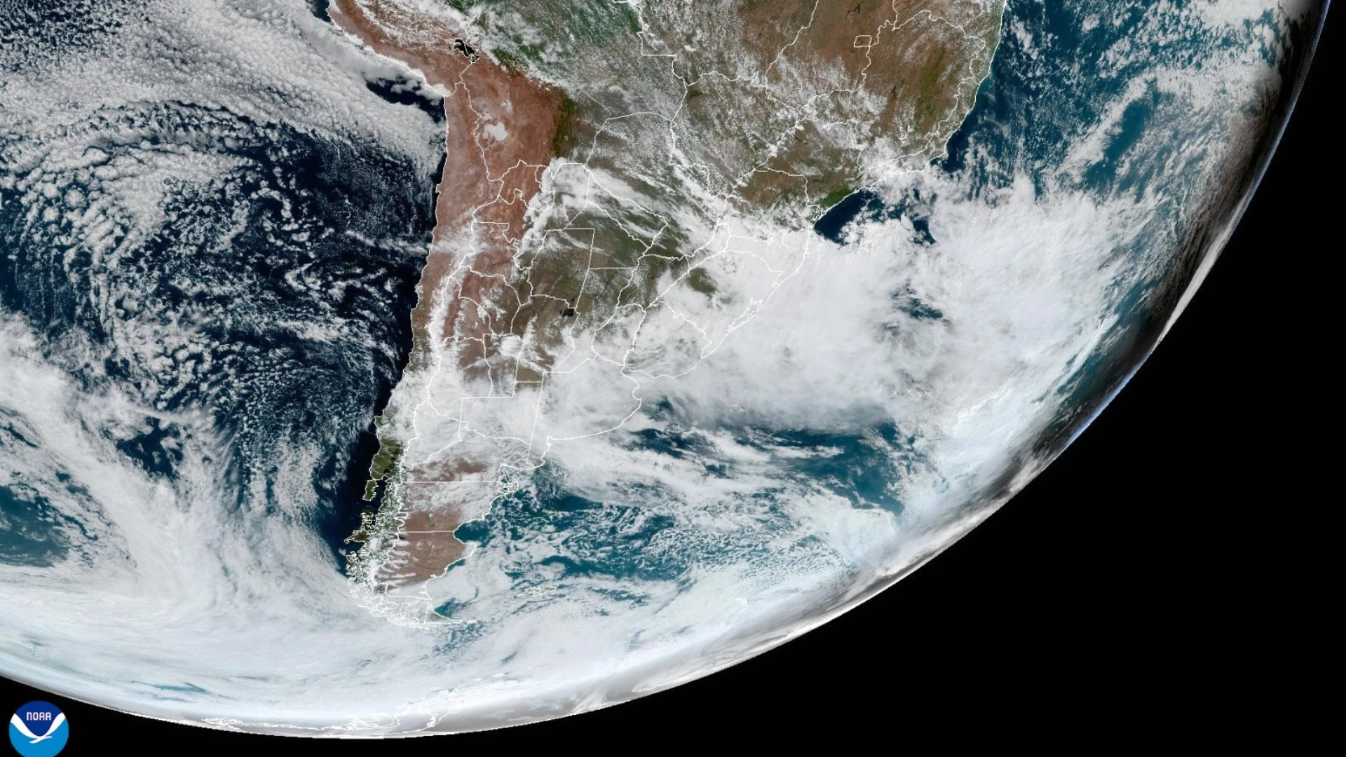 Ciclone extratropical se forma e gera alerta de tornados e microexplosões pelo Brasil; veja áreas afetadas