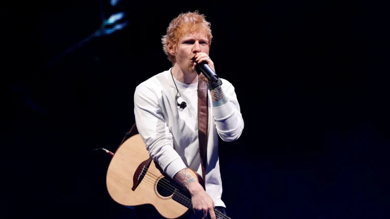 Ed Sheeran retira palco de show após polêmica: “Estava com medo”