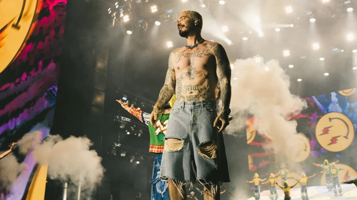 J Balvin anuncia retorno ao Brasil em 2027 durante show no Rock in Rio