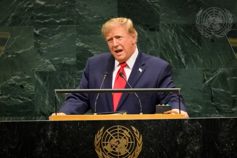 Trump diz que EUA chamarão inteligência artificial de “superinteligência”