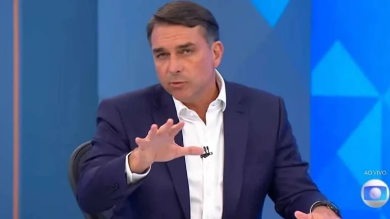 Morte ou prisão? Vidente faz alerta ‘sombrio’ sobre o futuro de Flávio Bolsonaro