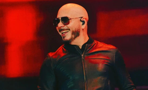 Pitbull anuncia turnê pela América do Sul com passagem pelo Brasil