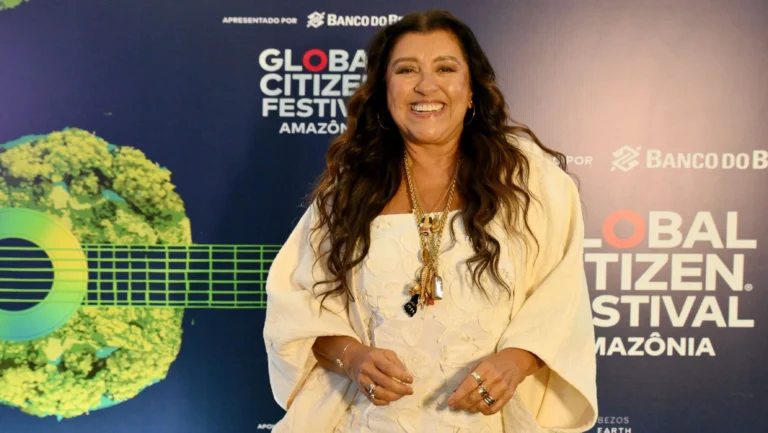 Longe da Globo, Regina Casé terá novo programa com auditório no YouTube