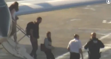 Avião com Flávio Bolsonaro e família pousa em Miami, nos EUA