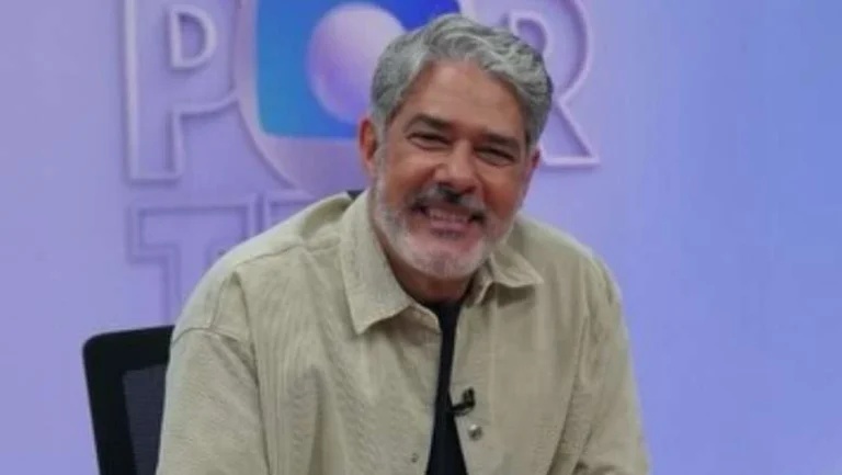 William Bonner faz post enigmático e fãs relacionam com indireta sobre carta de Flávio Bolsonaro